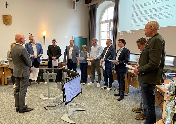 Vereidigung der neuen Mitglieder des Wolfratshauser Stadtrats während der konstituierenden Sitzung 2026
