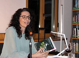 Christina Pertl bei Lesung in der Stadtbücherei Wolfratshausen