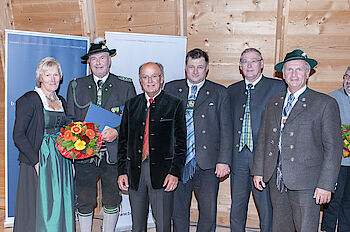 Bezirksmedaille für Bernhard Hoffmann aus Mittenwald