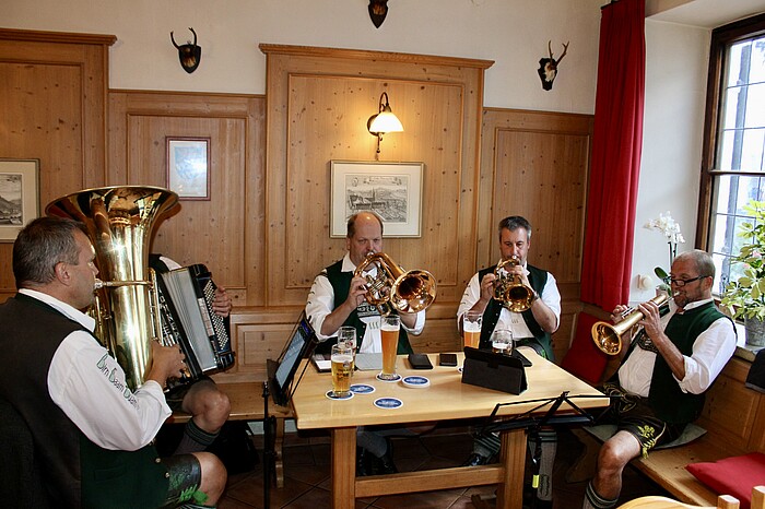 Die BirnBaamBuam spielen im Löwenbräu