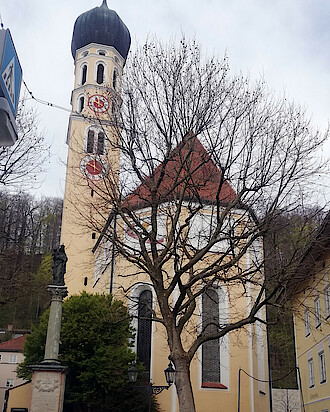 Hubert und Staller Drehort Kirche St. Andreas in Wolfratshausen