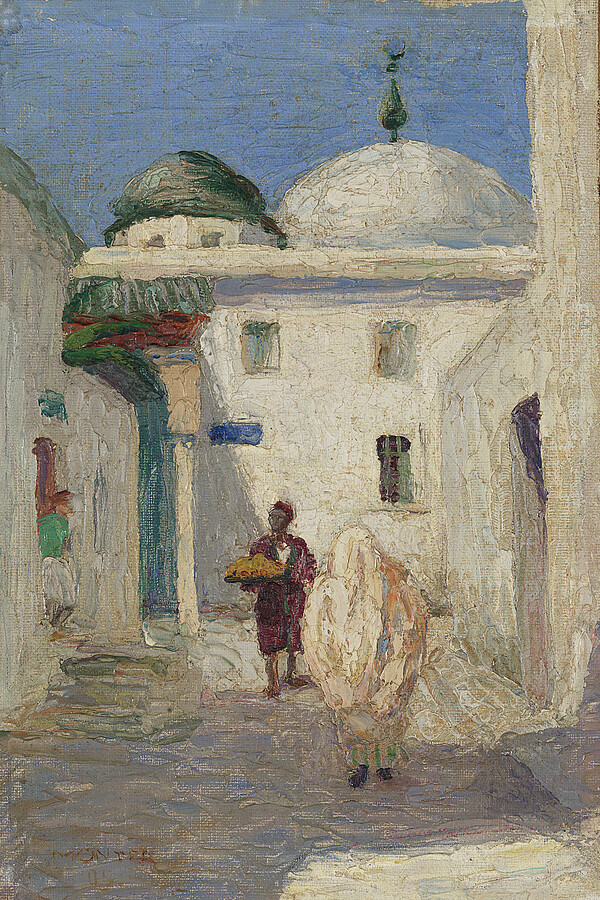 Gabriele Münter, Moschee in Tunis, 1905 Gabriele Münters Gemälde „Moschee in Tunis“ zeigt eine helle Moschee mit Kuppeln und grünem Eingangstor. Zwei Figuren stehen davor, darüber ein blauer Himmel.